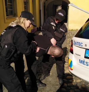 Městská policie pomáhá