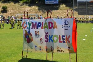 Dvě stovky dětí závodily na první Olympiádě školek