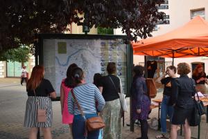 Nová mapa na Kruhovém náměstí má sloužit Žatečanům i turistům