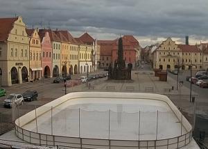Kluziště před radnicí dnes končí sezónu