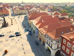 Co s parkováním v centru? Na názor se město ptá i obyvatel